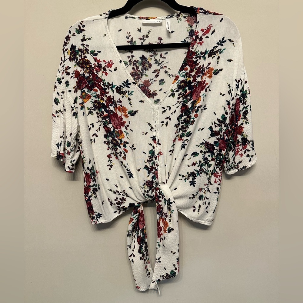 Floral LUQ V-Neck Women's Top - White and Multicolor Medium